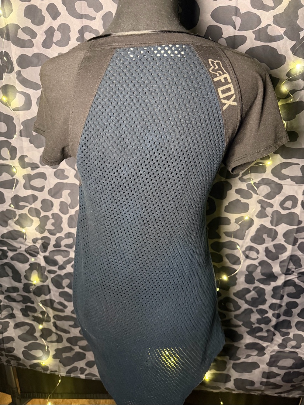 Fox Short Sleeve Mesh-Back Tee in Black & Navy